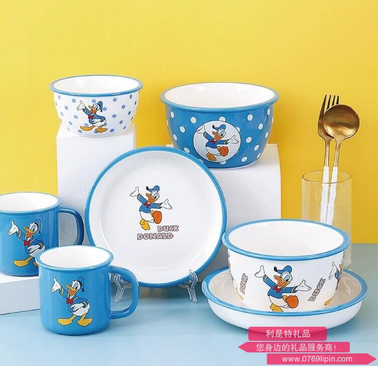 乐趣唐老鸭全身系列餐具.jpg