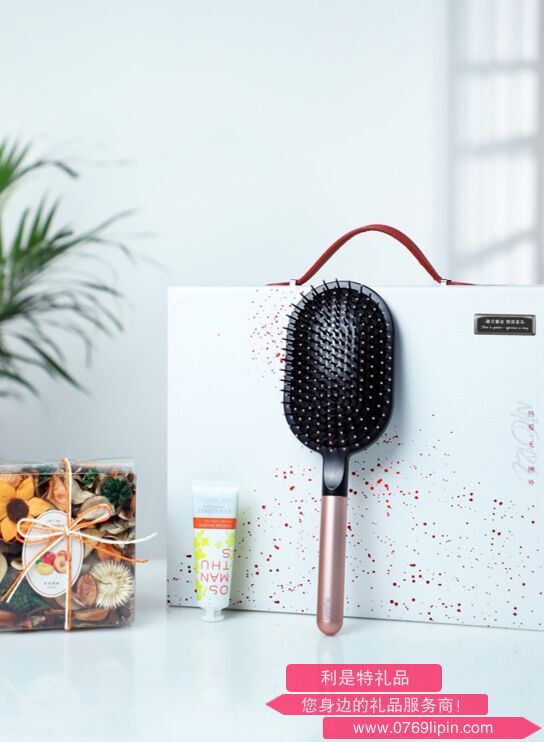 戴 森 按 摩 梳 + 香薰干花 + 欧 舒 丹 护 手 霜